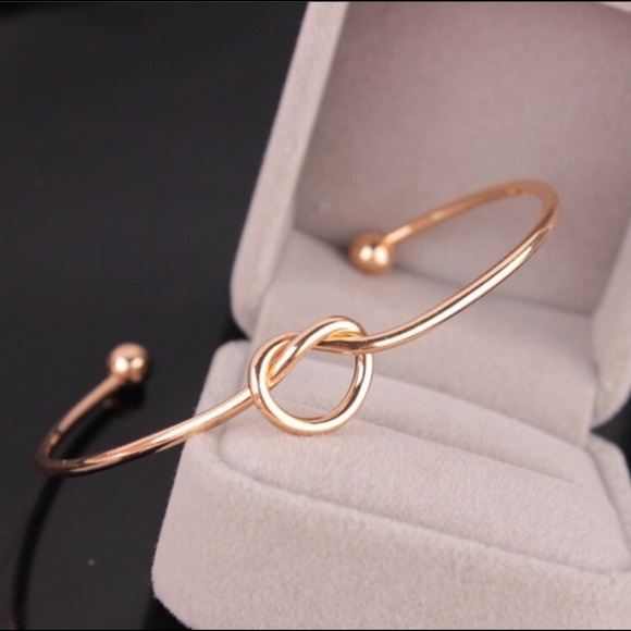 HotSILVER love knot bangle. Stack’m up - Picture 5 of 6